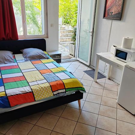 Chambre Meublee Independante, Avec Piscine Et Jardin, 1 Lit Pour 2 Personnes Direct Gare Aeroport ตูลูส ภายนอก รูปภาพ